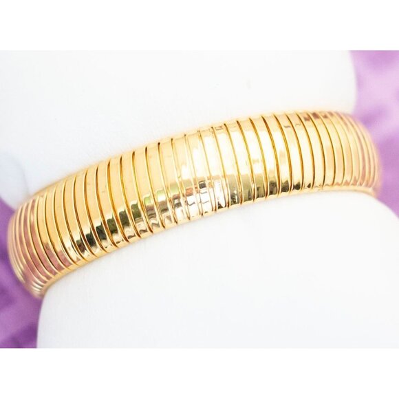 Vintage Caterpillar Gold Tone Stylish Bangle Bracelet 7 inch by Avon - V10 - Picture 2 of 3